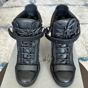 Giuseppe Zanotti Design size 41 wedged sneakers black leather